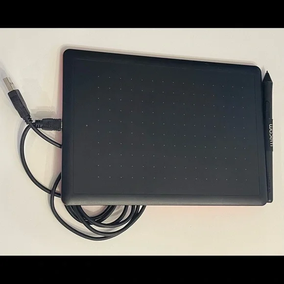 One by Wacom Small Drawing Tablet